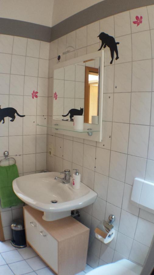 Ferienwohnung Katzenberger Beverungen Kamer foto